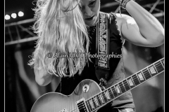 joanne-shaw-taylor-new-morning_15088470434_o