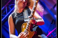 joanne-shaw-taylor-new-morning_15522405839_o