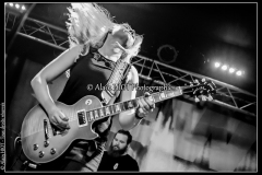 joanne-shaw-taylor-new-morning_15708479425_o