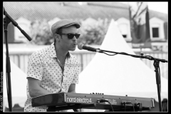 karl-w-davis-the-sweetpeas-cahors-blues-festival_14548774727_o